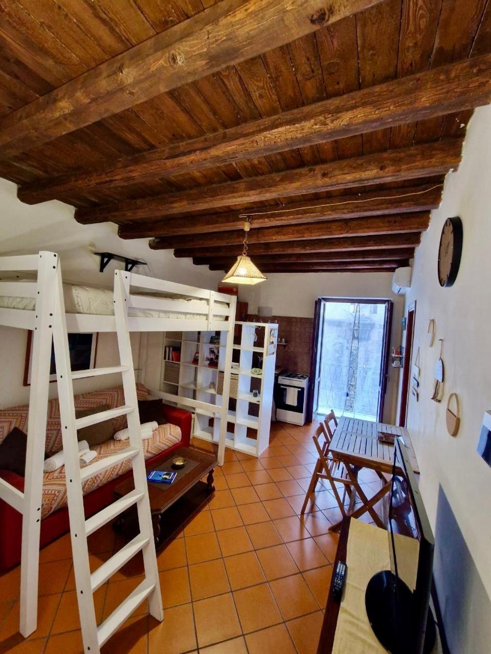 Old Town Loft - Apartment